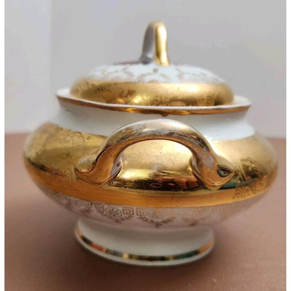 Edgewood China Warranted 22 Karat Gold Floral Decorative Sugar Bowl